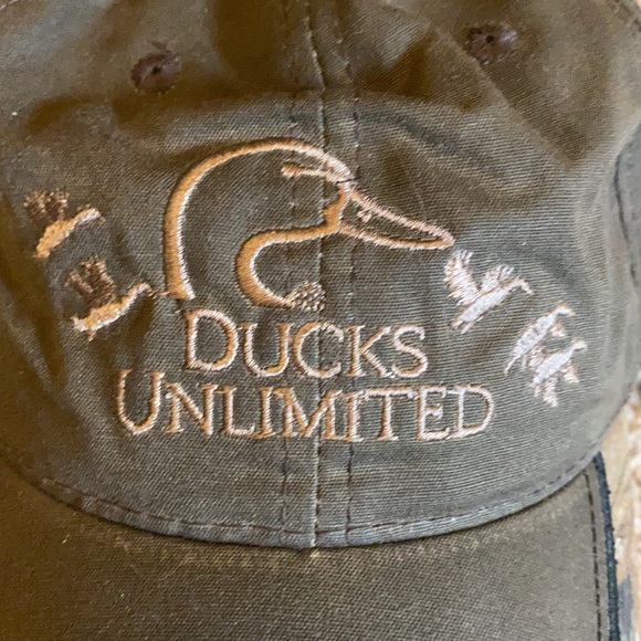 Ducks Unlimited Mossy Oak Cap - Picture 2 of 6